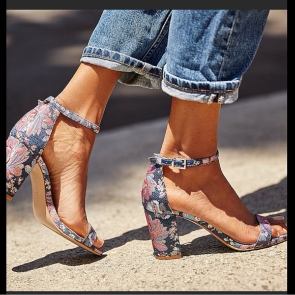 Jessica Simpson Blue Tapestry Heels Size 8.5M - Picture 9 of 9